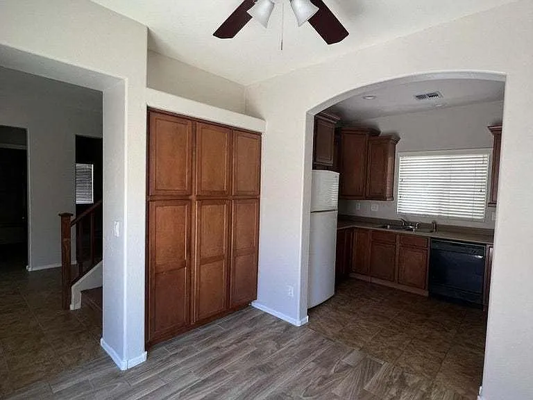 4661 E Laurel Ave — Photo 20