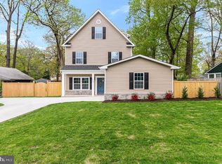 7016 Oak Ridge Rd, Falls Church, VA 22042