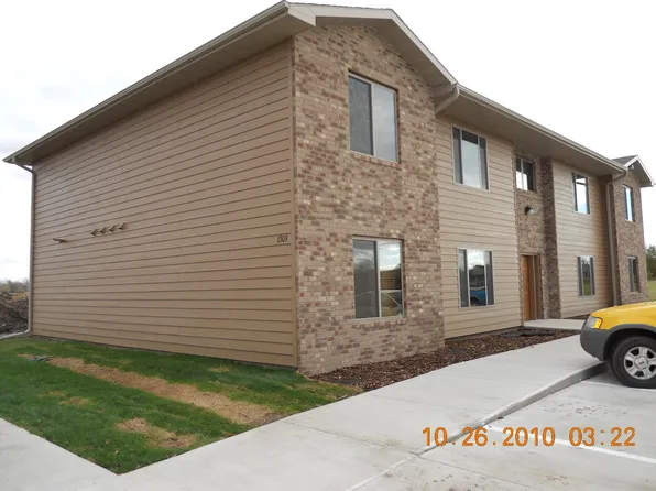 1309 E Clark St #103, Vermillion, SD 57069