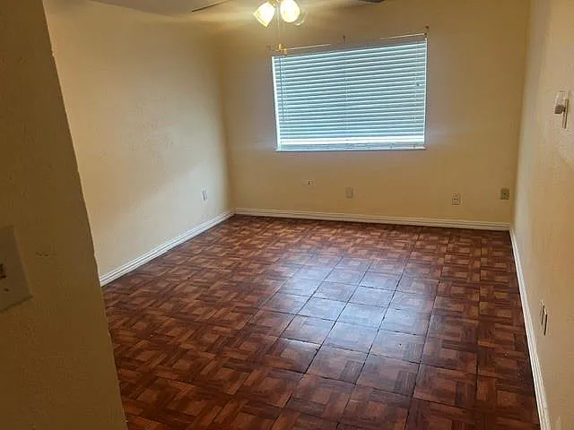 17810 Glenhagen Ct — Photo 3