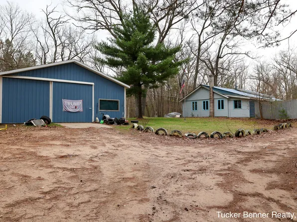 7074 Holton Duck Lake Rd, Holton, MI 49425