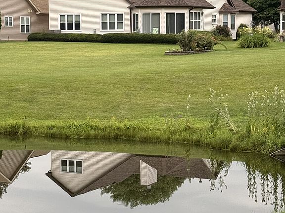 4th image of 21070 W Hazelnut Ln
