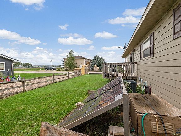 5th image of 300 E Main St Lot 27