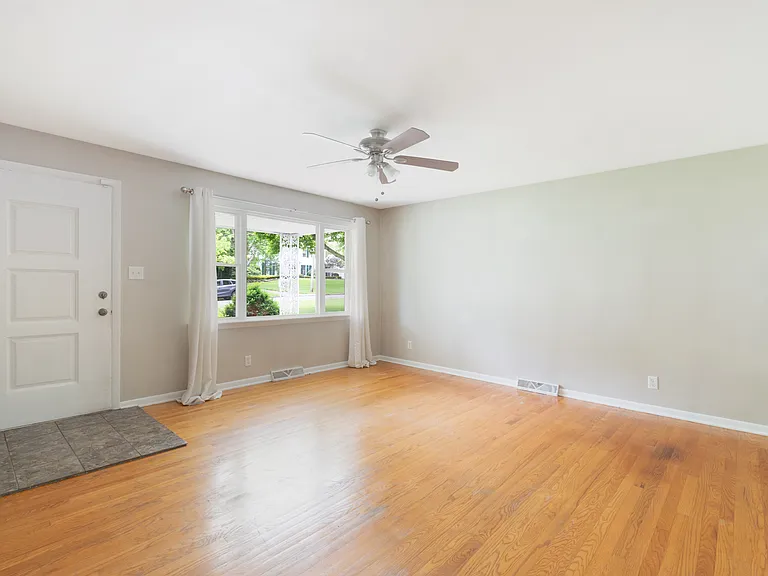 7116 Claybourne Ave — Photo 20