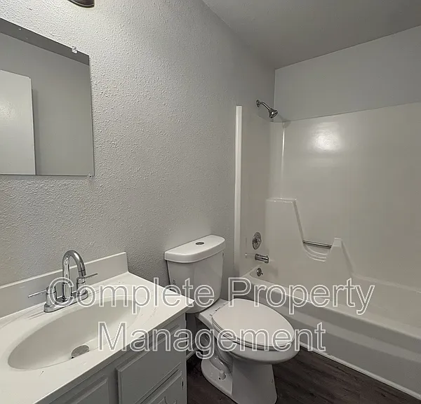 1425 Hibernian St — Photo 3