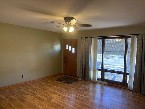 3rd image of 1164 Westview Dr