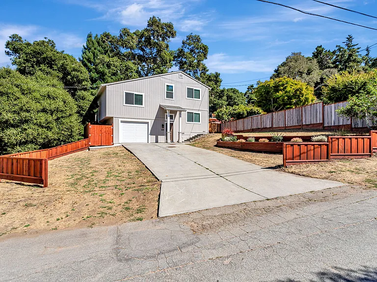 616 Rincon Dr — Photo 3