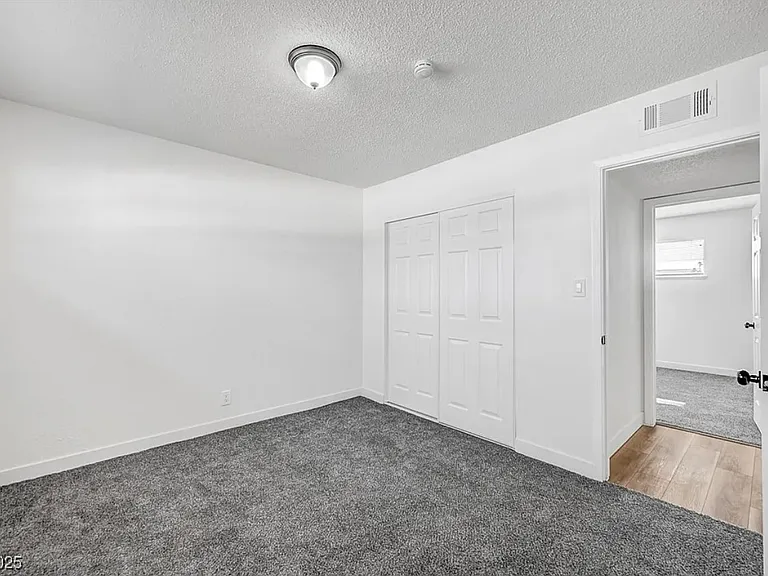 6520 Evergreen Ave — Photo 12