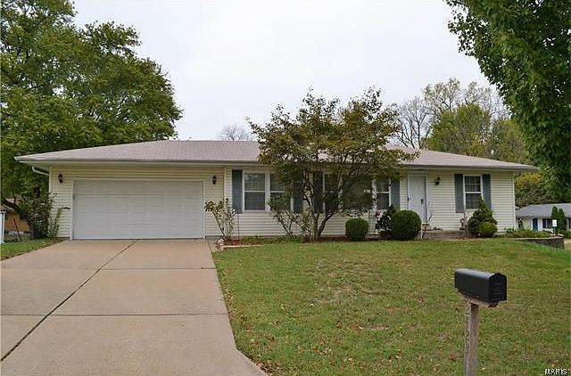 1st image of 2423 Banister Dr