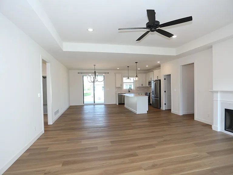 4605 Chambers Bay Dr — Photo 15