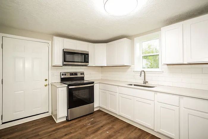 4717 Palmer Ave — Photo 3