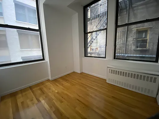 Rented by City Connections Realty | media 1