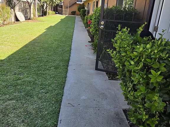4th image of 501 33rd St APT A