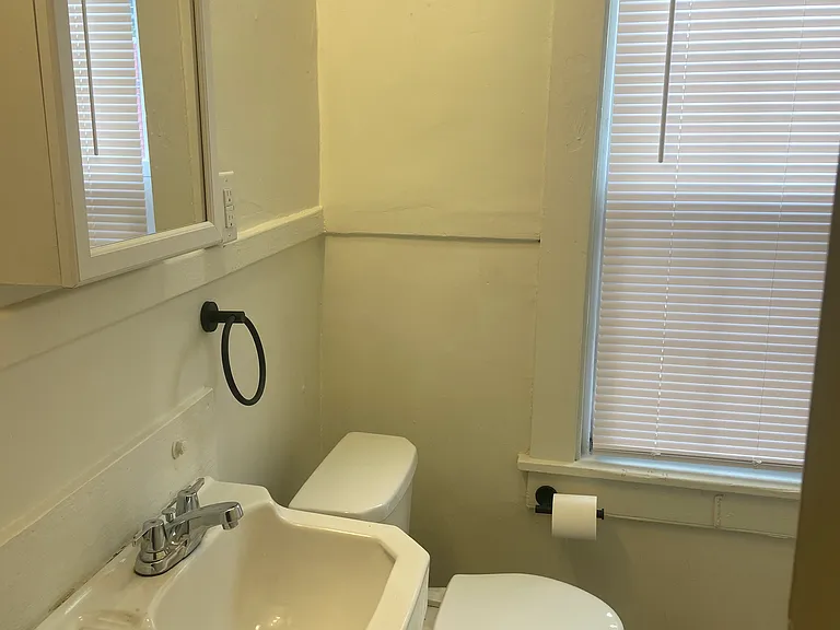 124 S Arch St — Photo 12