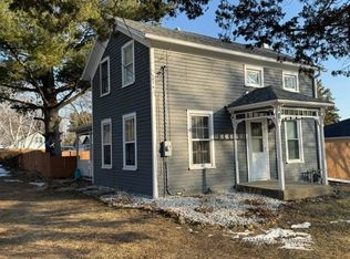 15 S Adams, Cedarville, IL 61013