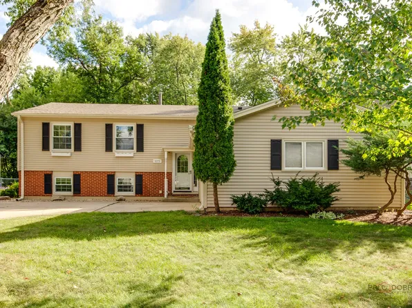 4373 Lincoln Ave, Rolling Meadows, IL 60008