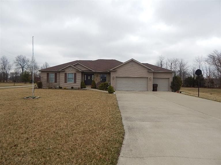1st image of 102 Barony Ln