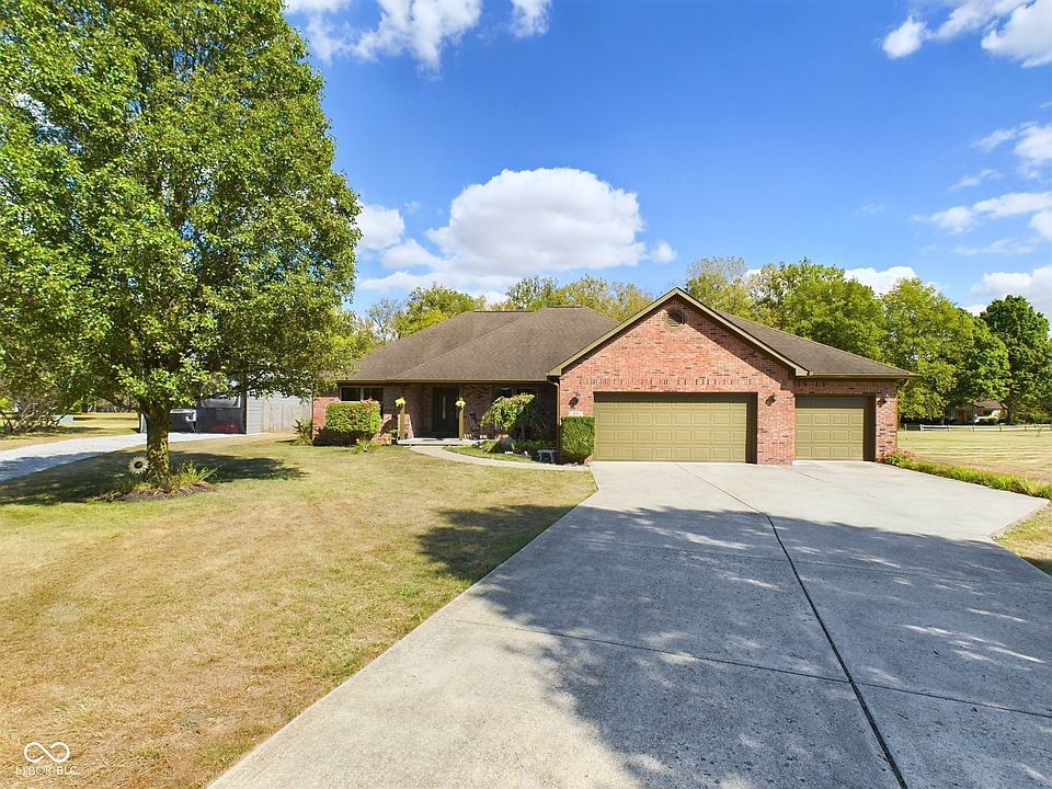 1st image of 2815 E Thomas Ct
