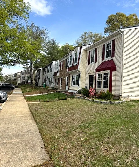 1786 Forest Park Dr — Photo 2