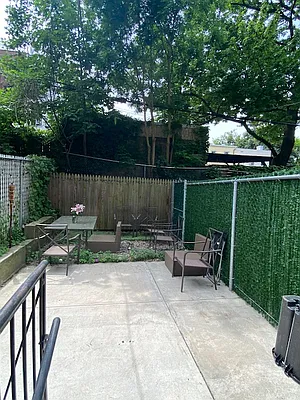 Rented by R New York | media 26