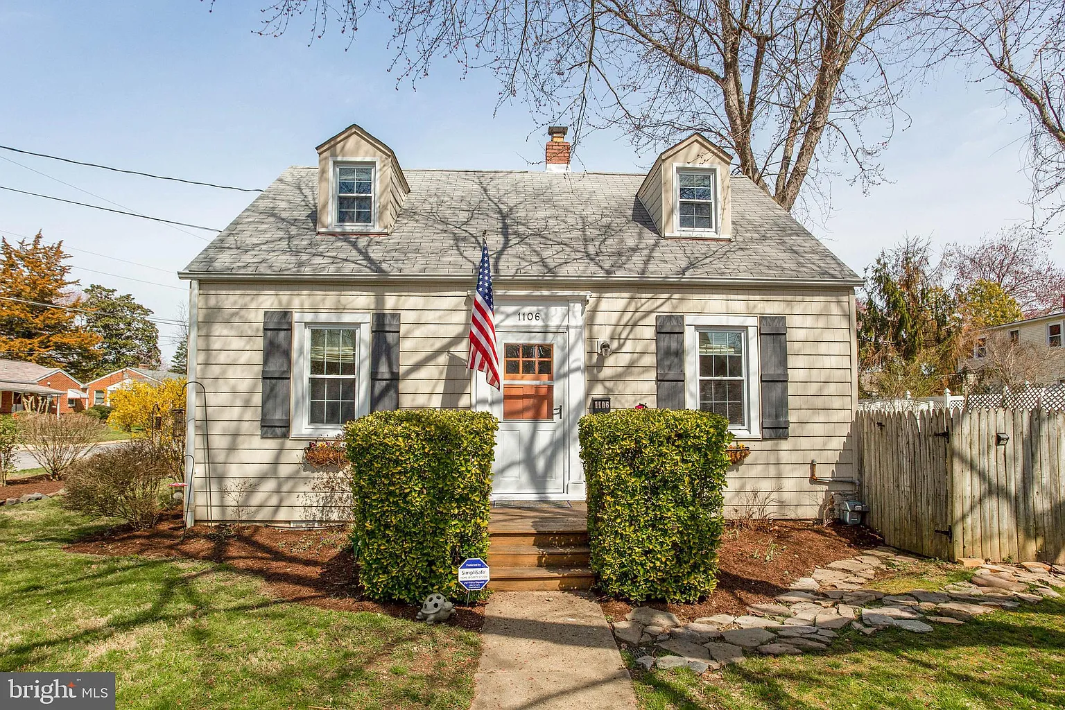 1106 Van Buren Dr photo 1