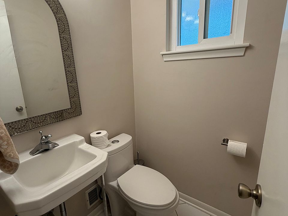319 Amelia Ave, photo 16
