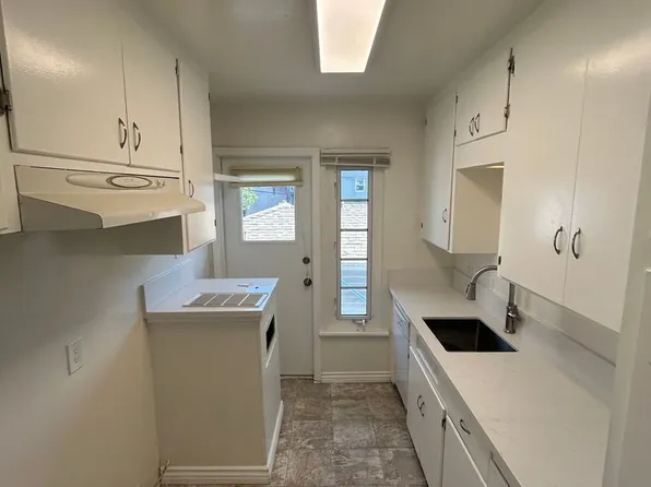 Bankers Hill One Bedroom, 2139 Brant St, San Diego, CA 92101