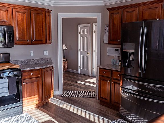 5th image of 2533 W Benton Ct