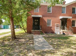 1 Riverside Dr #B, Charleston, SC 29403