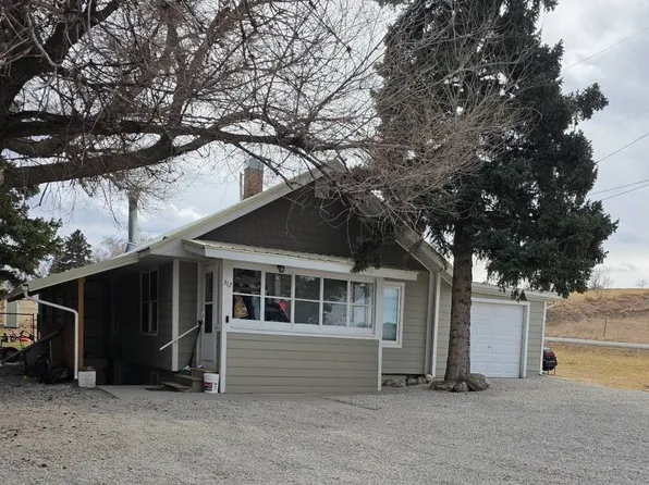317 7th Ave W, Lewistown, MT 59457
