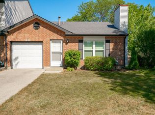 1431 Walnut Cir, Carol Stream, IL 60188