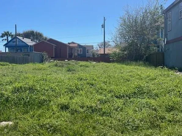 3819 Avenue S, Galveston, TX 77550