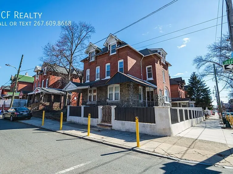 5426 W Jefferson St — Photo 32