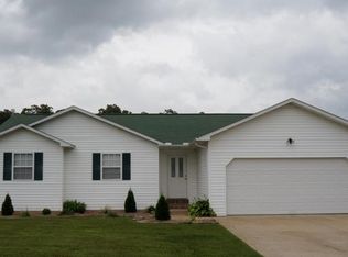 1708 Luna Dr, West Plains, MO 65775