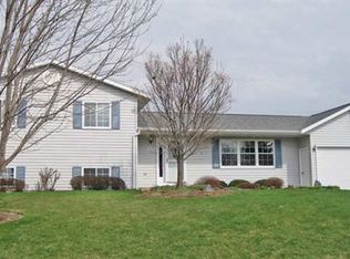 1027 W Chapel St, Marshfield, WI 54449