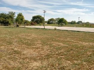 401 NE 1st St, Hubbard, TX 76648