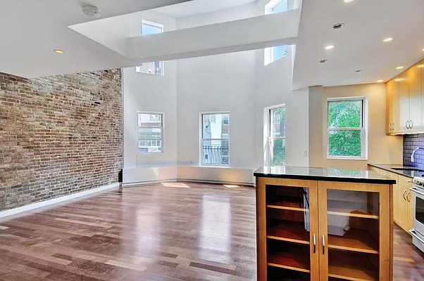 Rented by Aventana | media 41