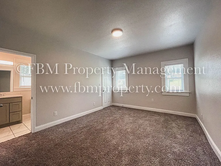 104 Sunset Cir — Photo 12