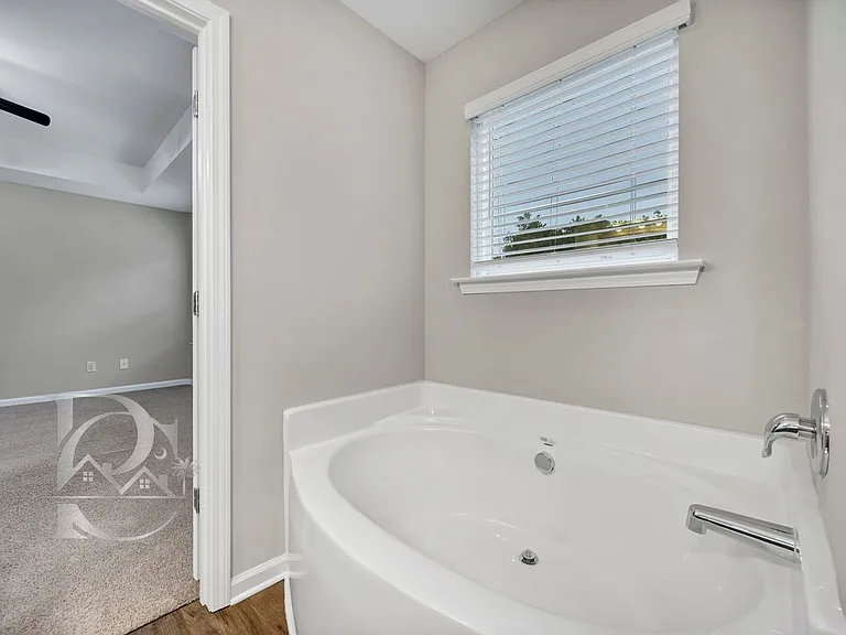 122 Drummond Way — Photo 24
