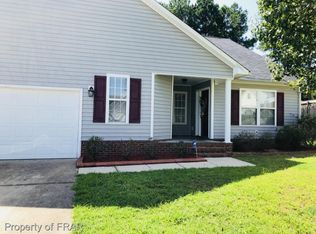 924 Bramblegate Rd, Hope Mills, NC 28348