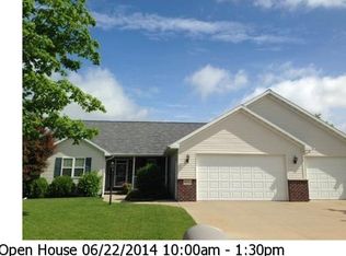 W6132 Shagbark Hickory Ln, MENASHA, WI 54952