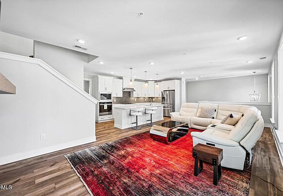 5th image of 11548 Helmond Way #102