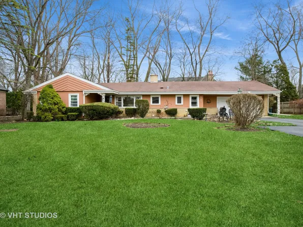 2121 Mickey Ln, Glenview, IL 60025