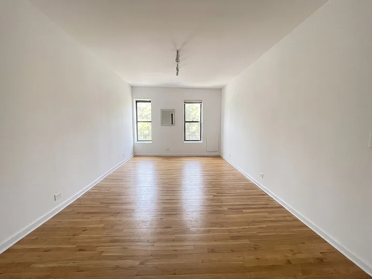 305 Ocean Ave #B5 — Photo 1