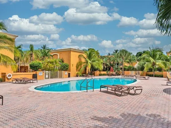 18111 NW 68th Ave APT H102, Hialeah, FL 33015
