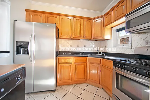 Rented by Nelson Aybar, LREB | media 5