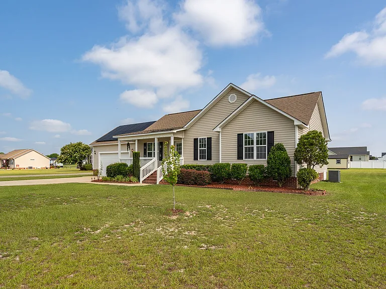 46 Bayberry Ln — Photo 4