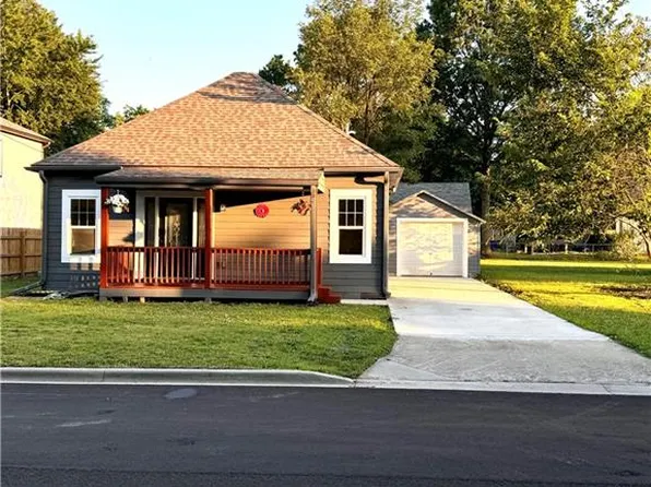 613 W Little St, Olathe, KS 66061