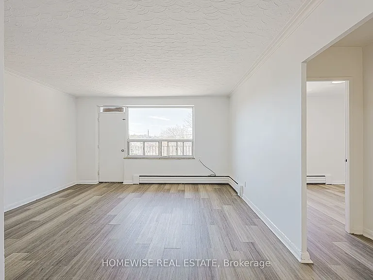 2204 Dufferin St #202 — Photo 2