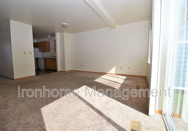 2431 Wheeler Dr #C — Photo 6